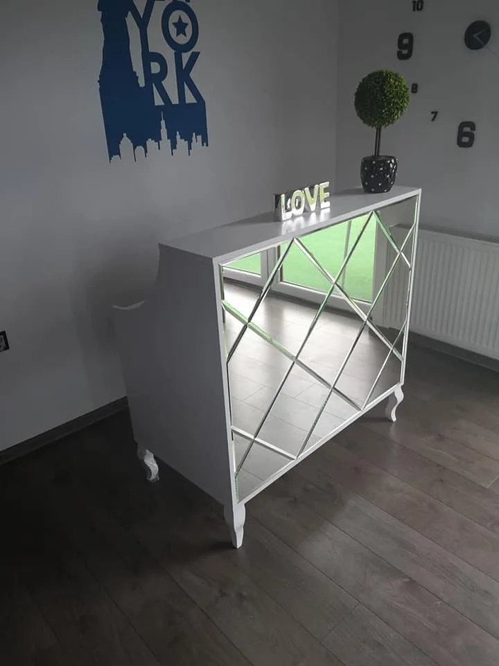 recepcja kosmetyczna, lada glamour