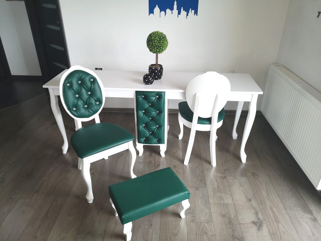 biurko do manicure, biurko kosmetyczne, stolik kosmetyczny, stół kosmetyczny