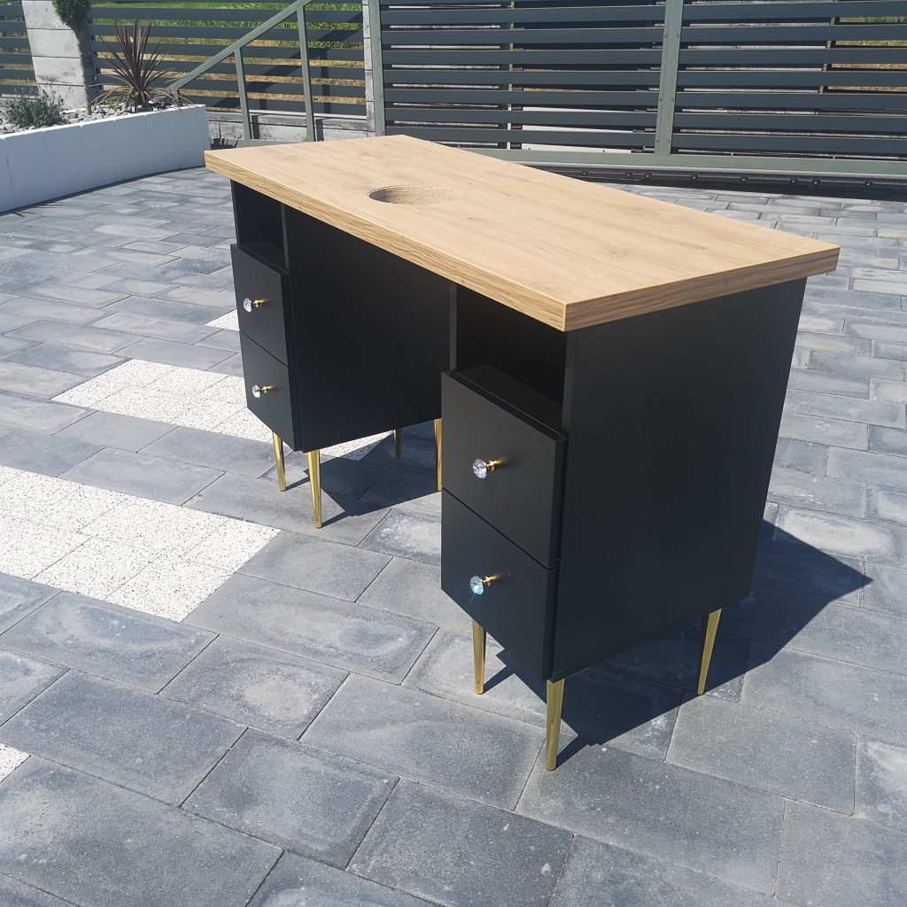 biurko loft, biurko kosmetyczne, biurko do paznokci