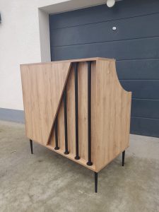 recepcja fryzjerska, recepcja barberska, recepcja drewniana