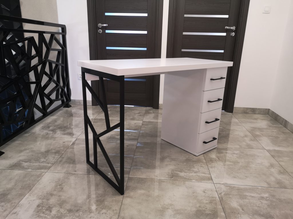 Biurko do manicure, stół kosmetyczny, biurko do paznokci, biurko kosmetyczne