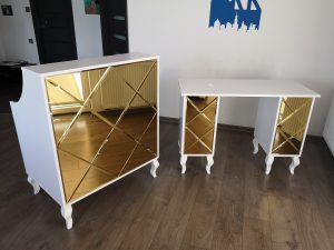 recepcja lustrzana, biurko z lustrem, lada recepcyjna glamour