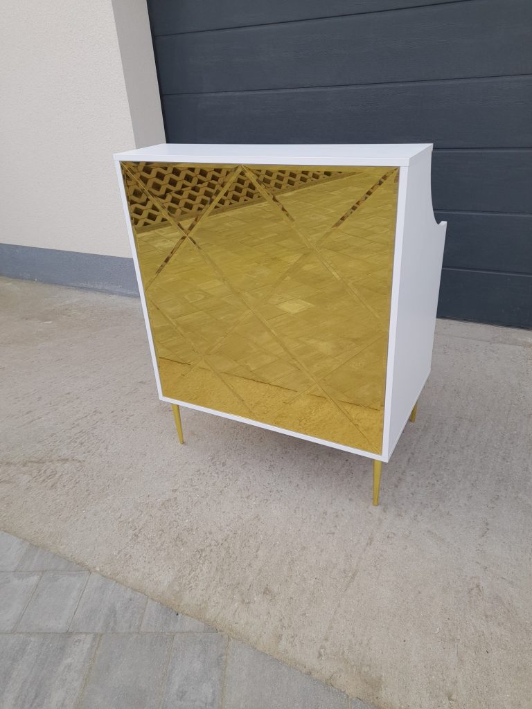 recepcja kosmetyczna, lada glamour