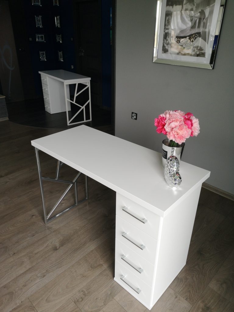 Biurko kosmetyczne, stół kosmetyczny, biurko do manicure z pochłaniaczem pyłu, biurko kosmetyczne afinia, biruko do manicure glamour