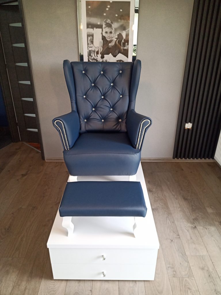 Podest do pedicure, zestaw do pedicure, stanowisko do pedicure, fotel kosmetyczny, fotel do pedicure.