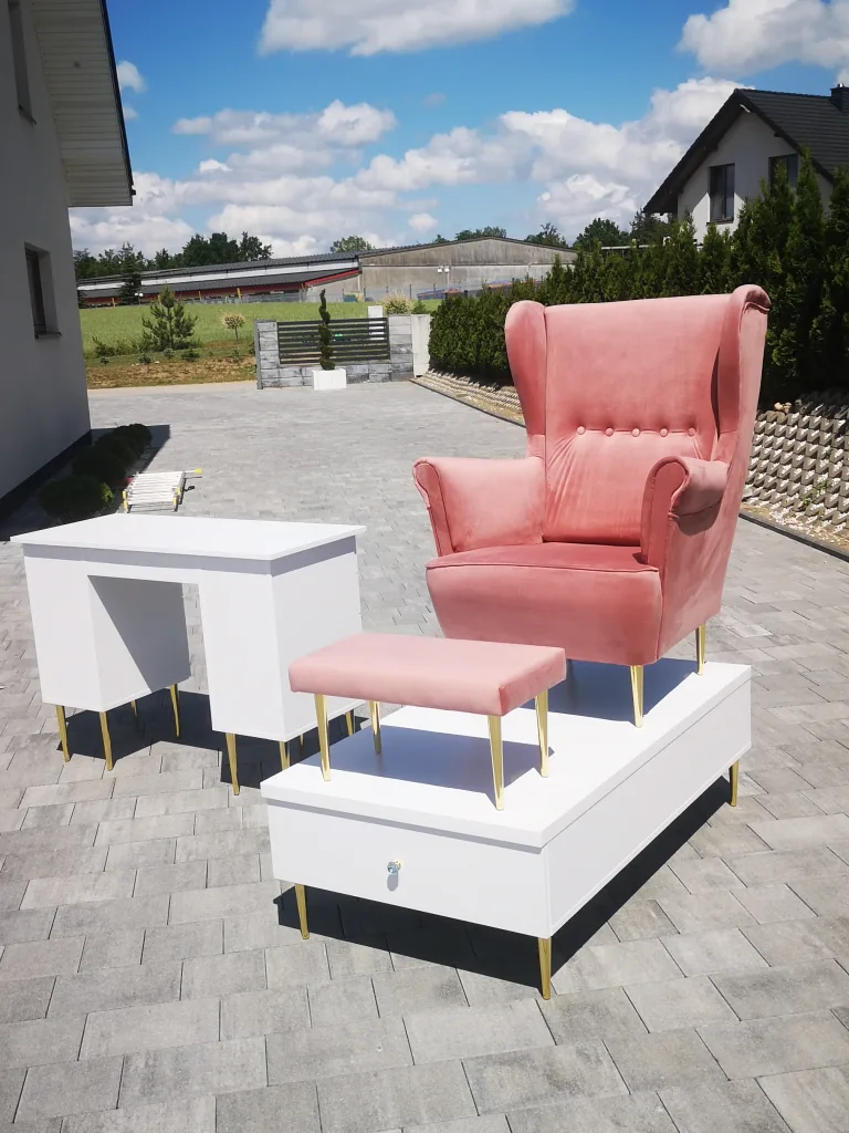 biurko-kosmetyczne, biurko do manicure, białe biurko kosmetyczne