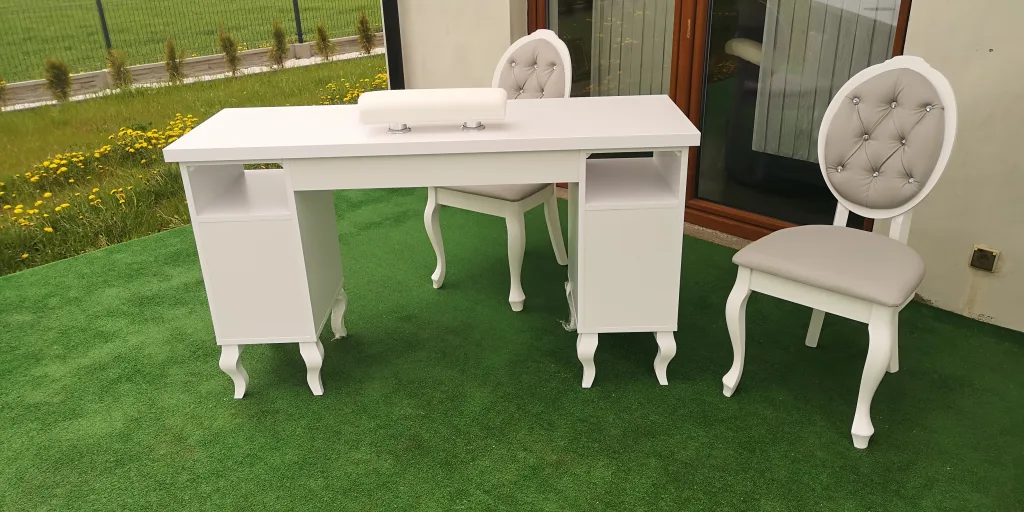 biurko-kosmetyczne, biurko do manicure, białe biurko kosmetyczne