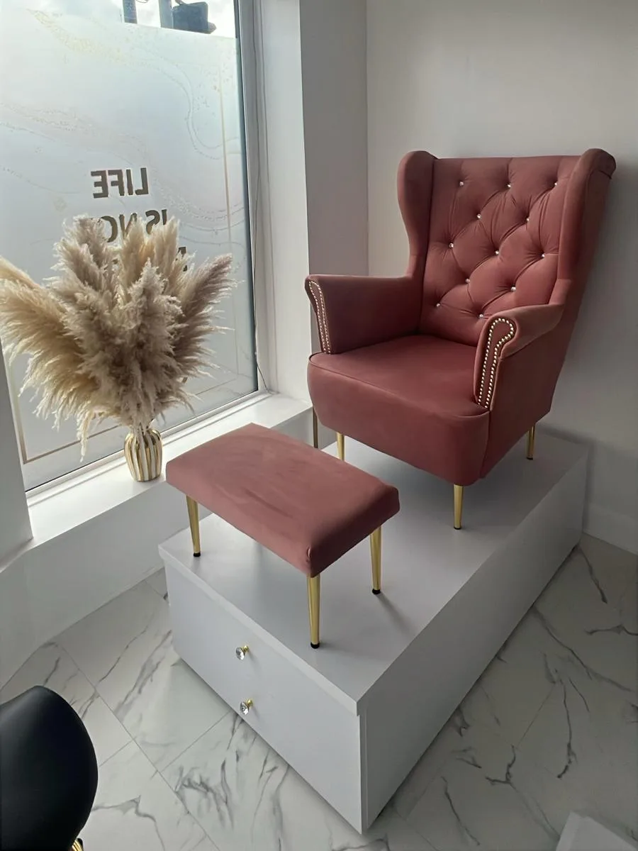 podest do pedicure, stanowisko do pedicure, podest pod fotel, fotel kosmetyczny, podest wysoki z wnęką.