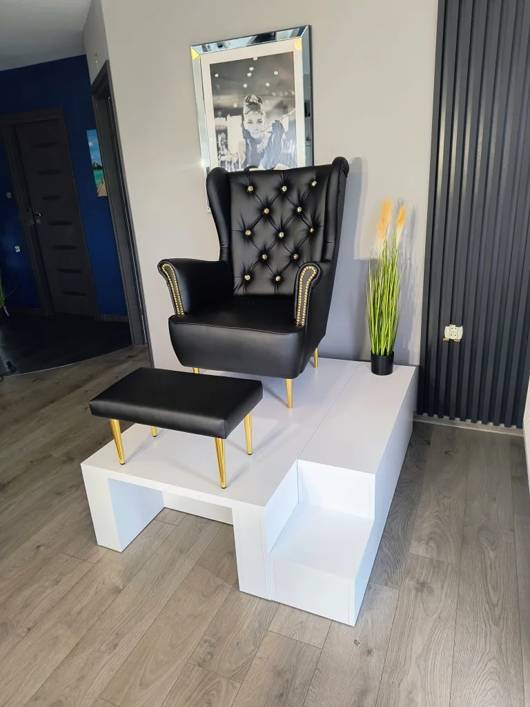 podest do pedicure, stanowisko do pedicure, podest pod fotel, fotel kosmetyczny, podest wysoki z wnęką.