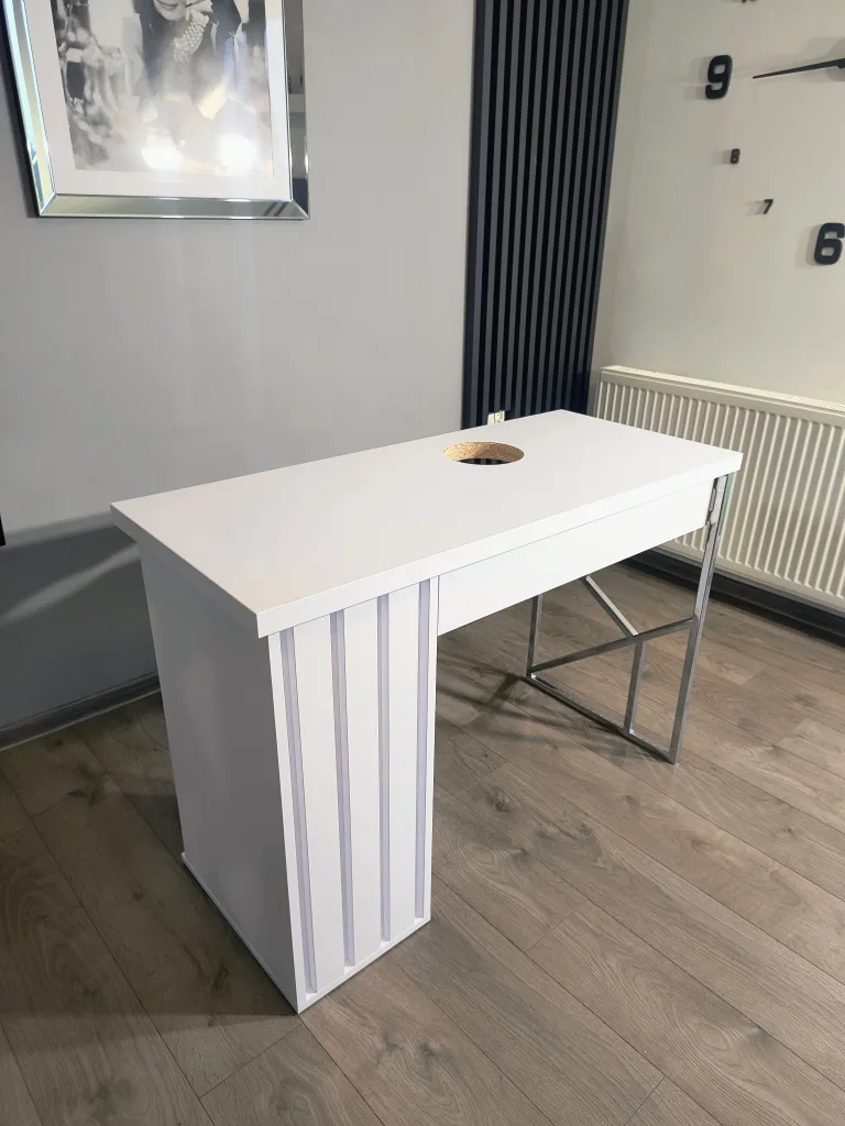 biurko-kosmetyczne, biurko do manicure, białe biurko kosmetyczne