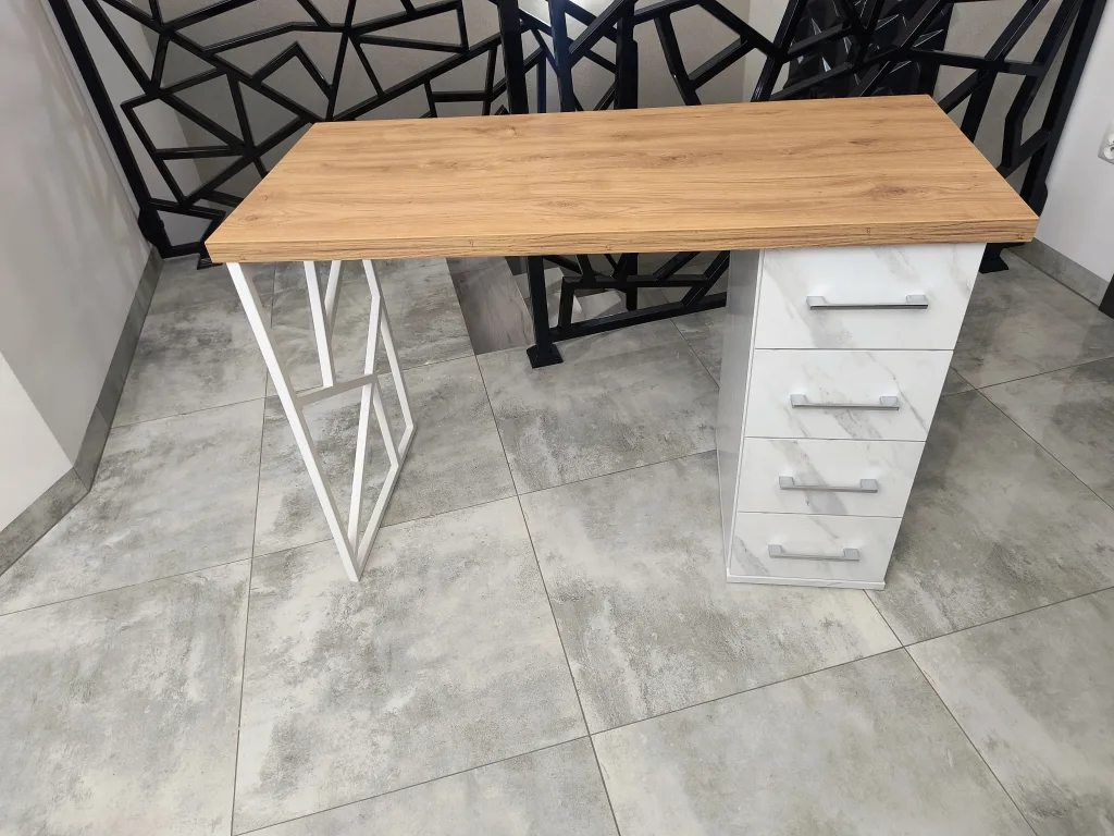 biurko-kosmetyczne, biurko do manicure, białe biurko kosmetyczne, biurko marmur, biurko kosmetyczne marmur