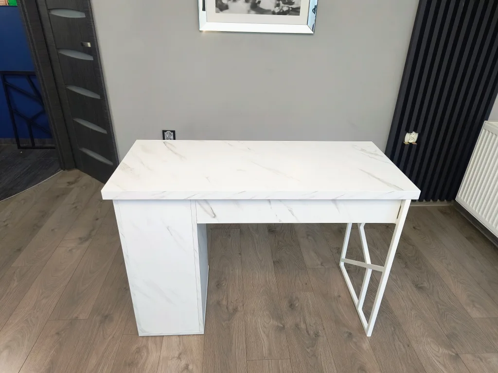 biurko-kosmetyczne, biurko do manicure, białe biurko kosmetyczne, biurko marmur, biurko kosmetyczne marmur