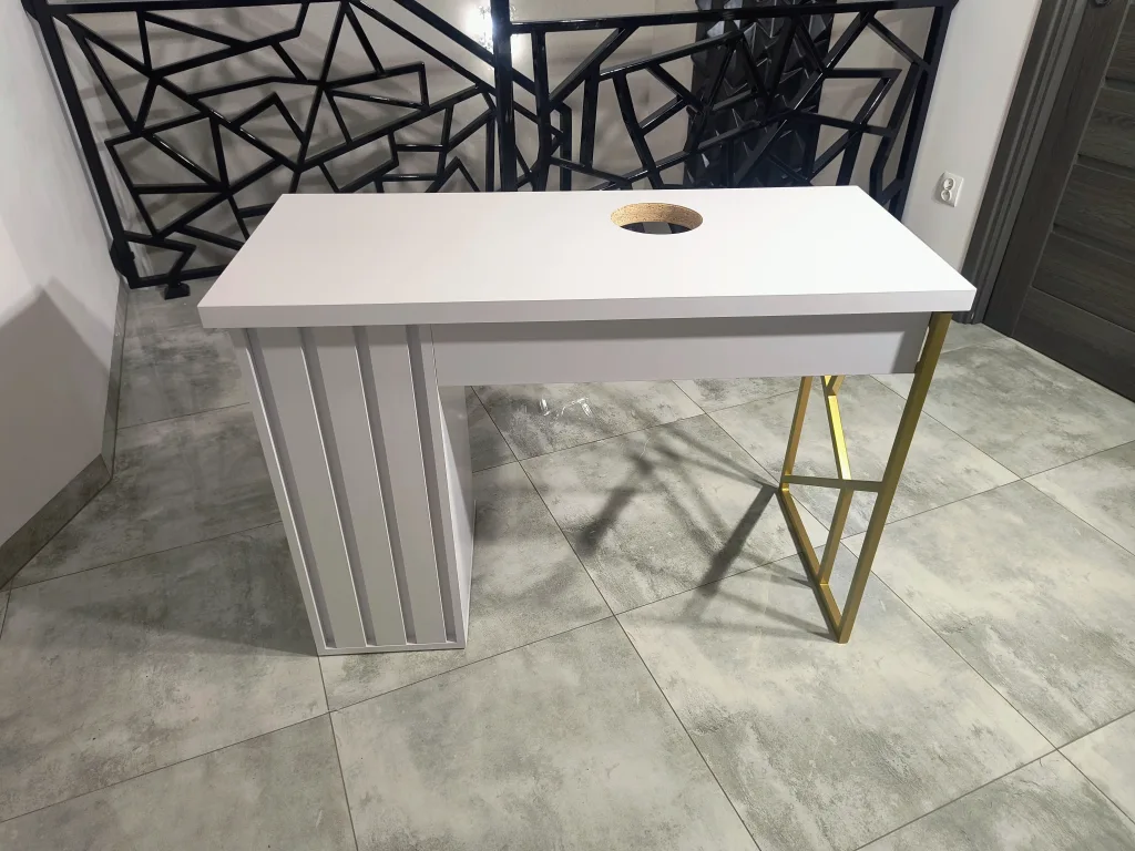 biurko-kosmetyczne, biurko do manicure, białe biurko kosmetyczne