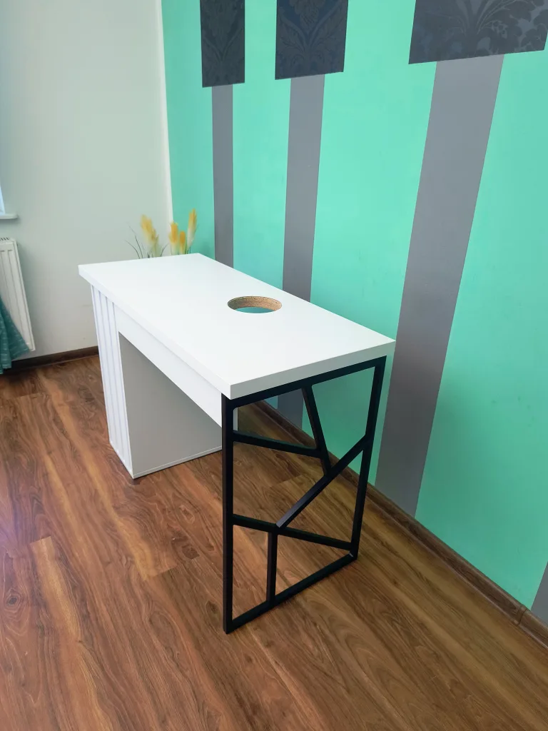 biurko-kosmetyczne, biurko do manicure, białe biurko kosmetyczne