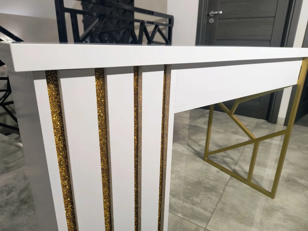 biurko-kosmetyczne, biurko do manicure, białe biurko kosmetyczne