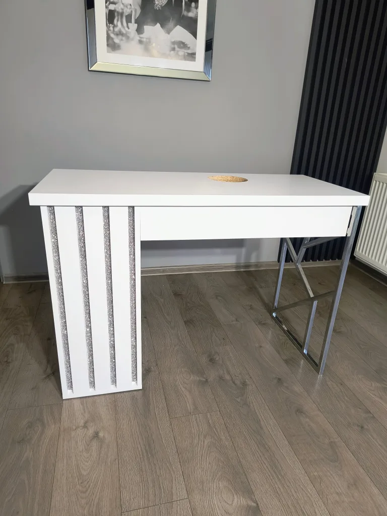 biurko-kosmetyczne, biurko do manicure, białe biurko kosmetyczne