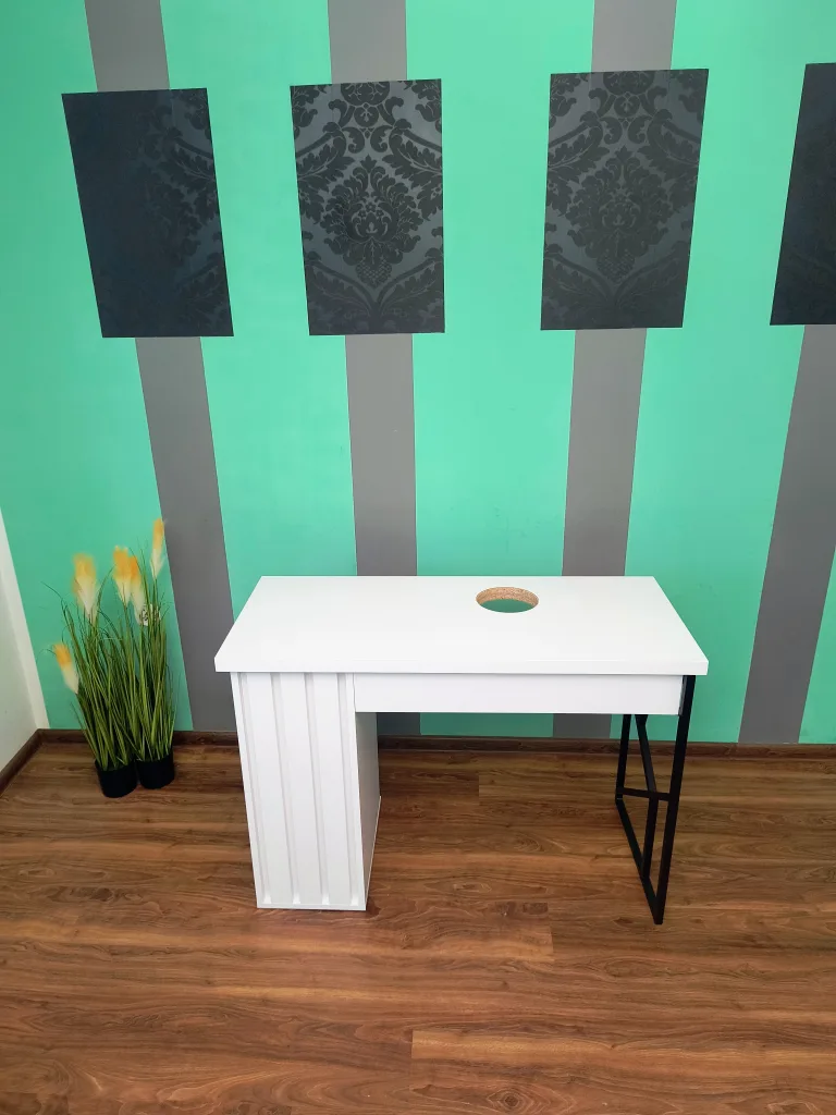 biurko-kosmetyczne, biurko do manicure, białe biurko kosmetyczne