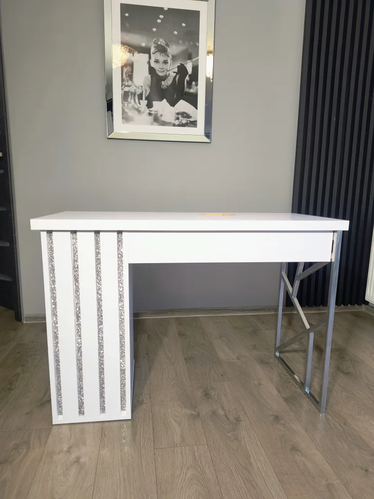biurko-kosmetyczne, biurko do manicure, białe biurko kosmetyczne