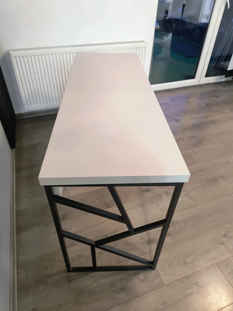 biurko-kosmetyczne, biurko do manicure, białe biurko kosmetyczne, biurko marmur, biurko kosmetyczne marmur, biurko kaszmir