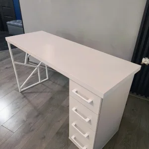 biurko-kosmetyczne, biurko do manicure, białe biurko kosmetyczne, biurko marmur, biurko kosmetyczne marmur, biurko kaszmir