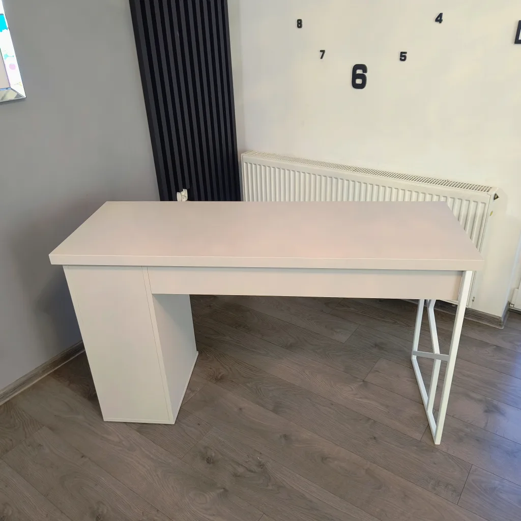 biurko-kosmetyczne, biurko do manicure, białe biurko kosmetyczne, biurko marmur, biurko kosmetyczne marmur, biurko kaszmir