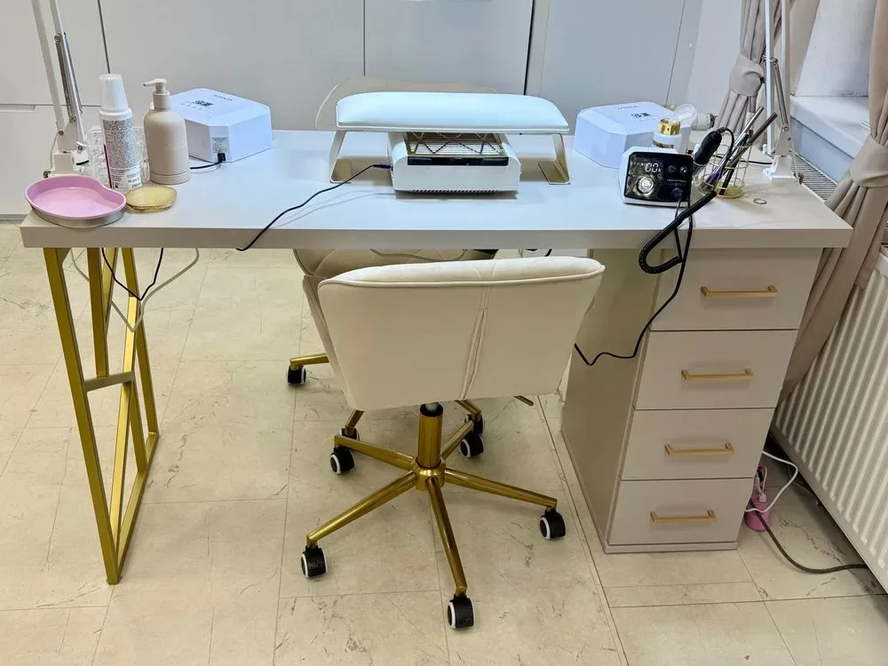 biurko-kosmetyczne, biurko do manicure, białe biurko kosmetyczne, biurko marmur, biurko kosmetyczne marmur, biurko kaszmir