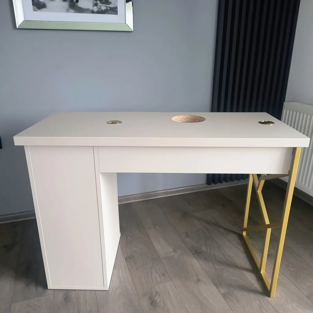 biurko-kosmetyczne, biurko do manicure, białe biurko kosmetyczne, biurko marmur, biurko kosmetyczne marmur