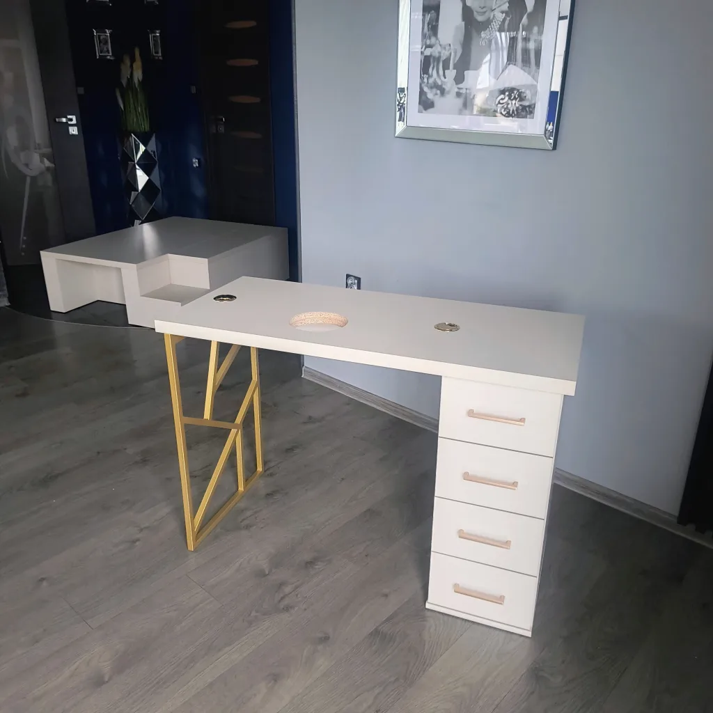 biurko-kosmetyczne, biurko do manicure, białe biurko kosmetyczne, biurko marmur, biurko kosmetyczne marmur