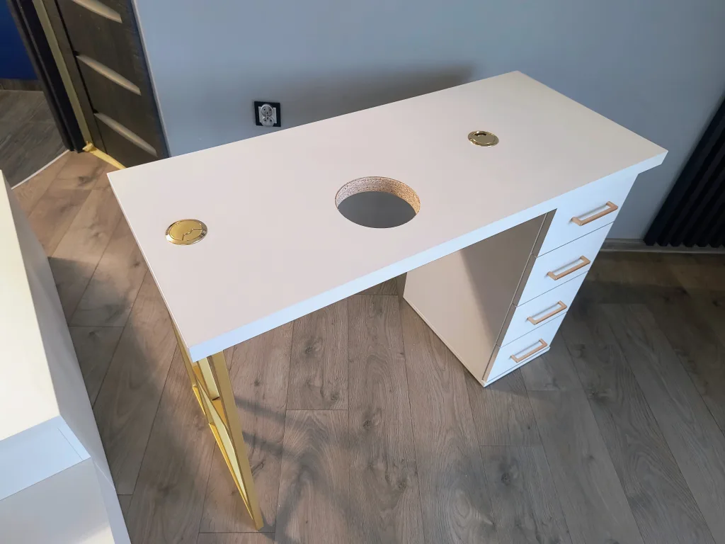 biurko-kosmetyczne, biurko do manicure, białe biurko kosmetyczne, biurko marmur, biurko kosmetyczne marmur