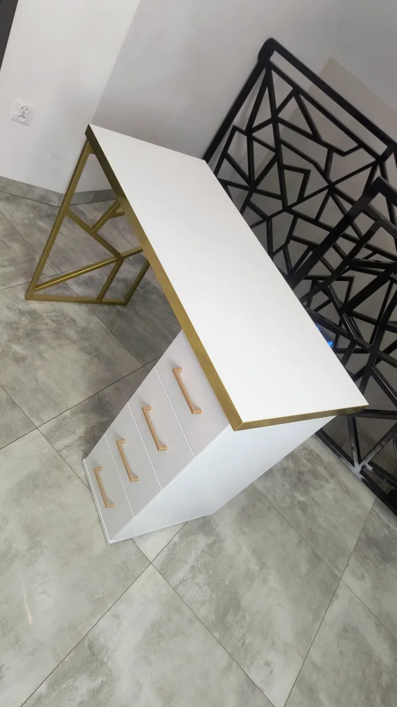 Biurko kosmetyczne, stół kosmetyczny, biurko do manicure z pochłaniaczem pyłu, biurko kosmetyczne afinia, biruko do manicure glamour