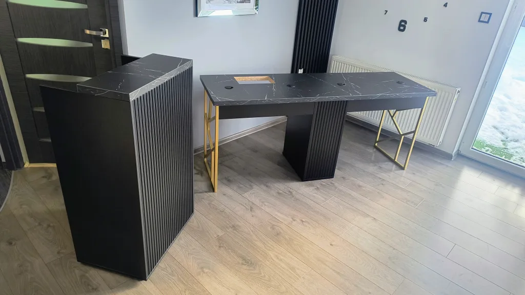 Czarna recepcja, recepcja kosmetyczna do salonu,