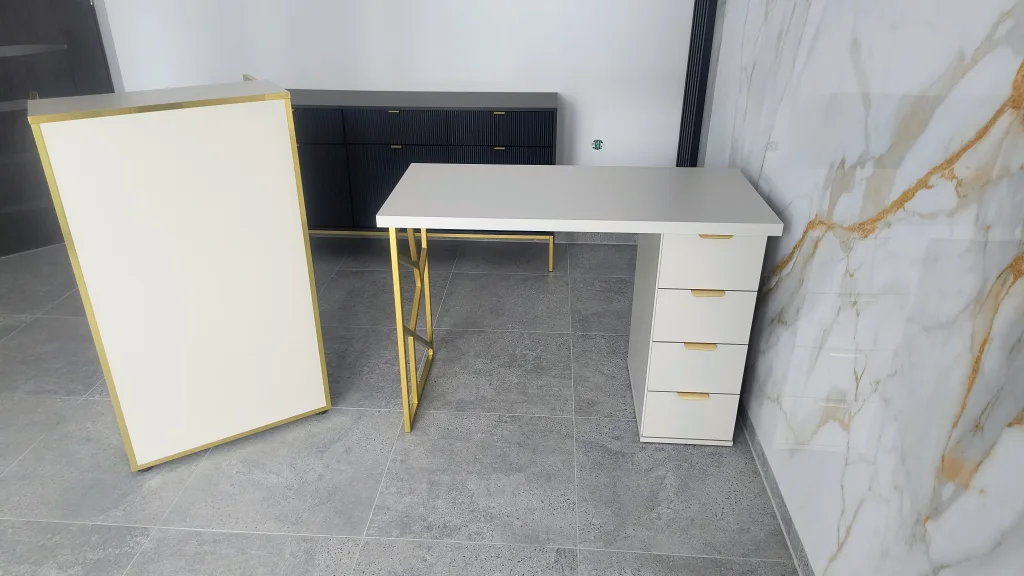 recepcja kosmetyczna kaszmir, biurko kosmetyczne kaszmir