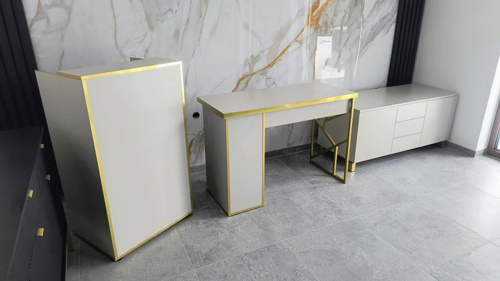 recepcja kosmetyczna kaszmir, biurko kosmetyczne kaszmir