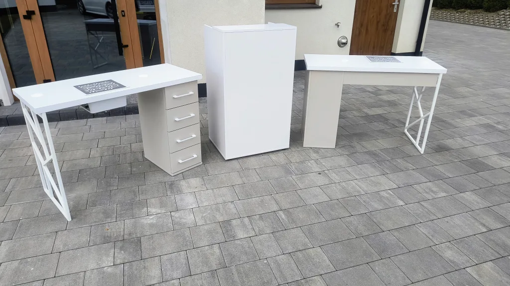 biurko kosmetyczne, recepcja kosmetyczna